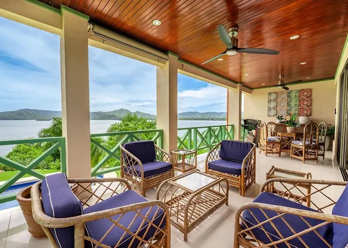 Oceanfront With Pool And Stunning Views Hébergement de vacances *