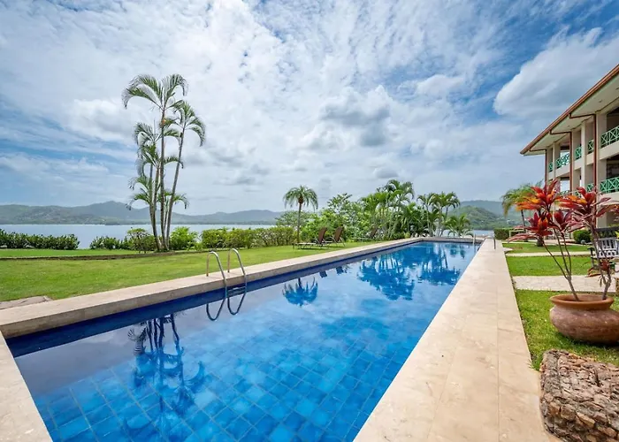 Oceanfront With Pool And Stunning Views Hébergement de vacances *