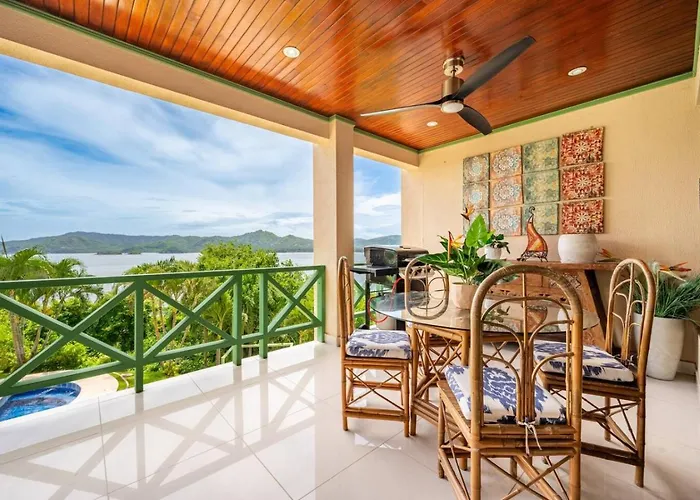 Oceanfront With Pool And Stunning Views Hébergement de vacances